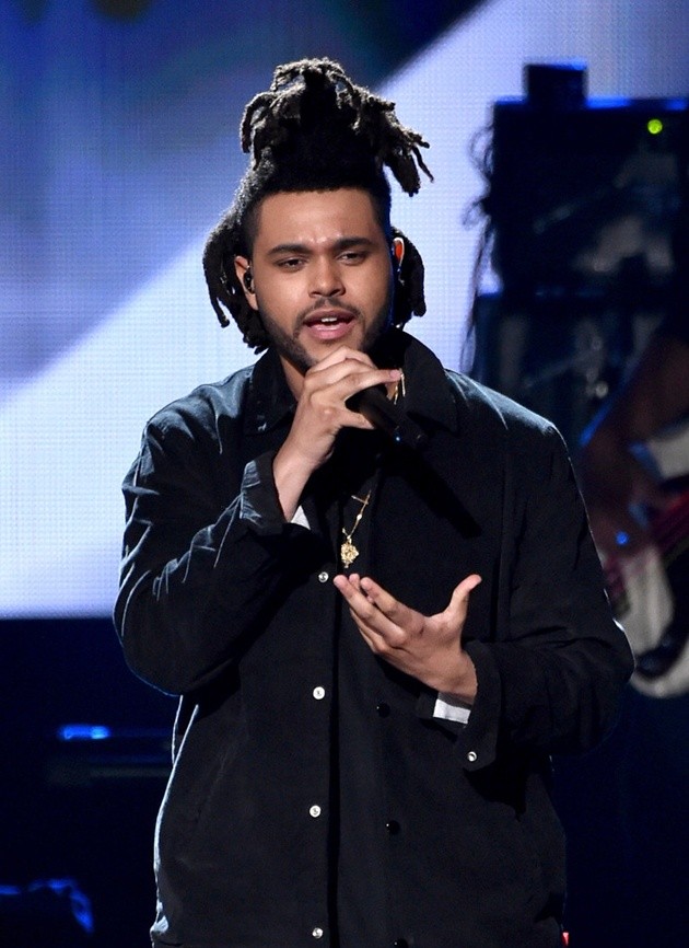 Gambar Foto Penampilan The Weeknd di American Music Awards 2014
