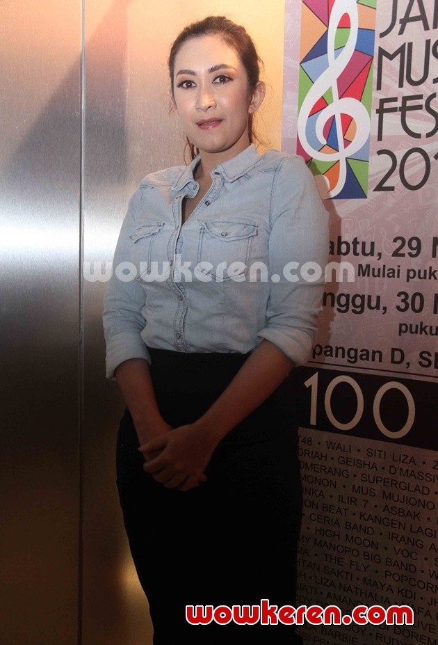 Gambar Foto Nafa Urbach Hadiri Konferensi Pers Jakarta Music Festival 2014