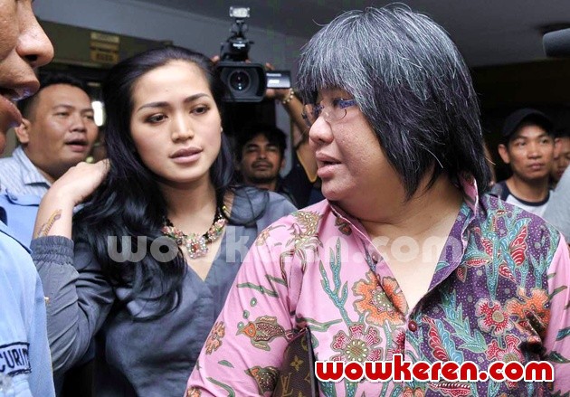 Gambar Foto Jessica Iskandar Hadiri Sidang Pembatalan Pernikahannya