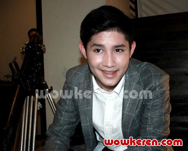 Gambar Foto Teuku Rassya di Lokasi Syuting Video Klip 'Cinta Surga'