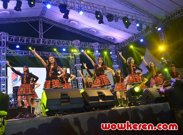 Gambar Foto JKT48 Tampil di Jakarta Music Festival 2014