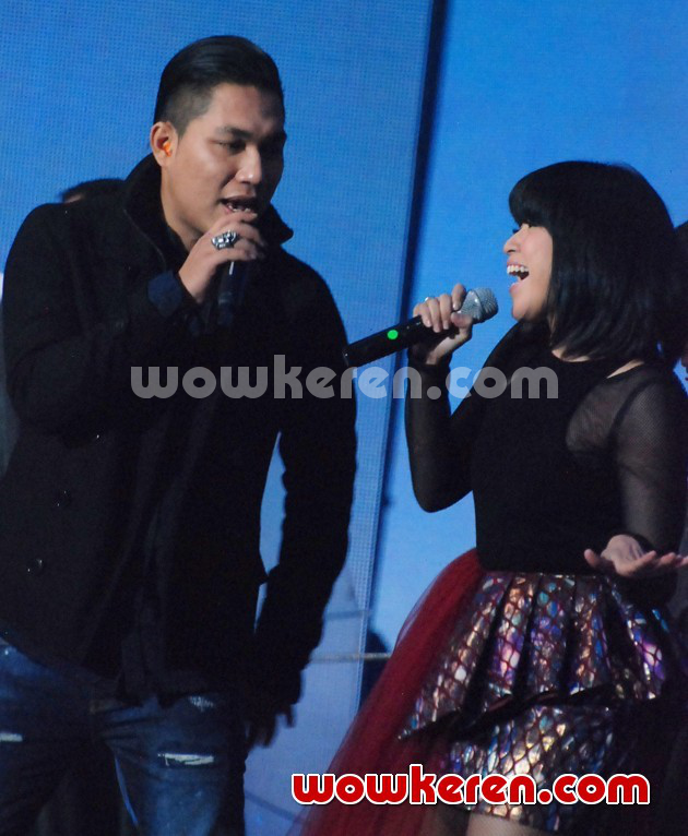Gambar Foto Duet Pia Utopia dan Rizal Armada Meriahkan SCTV Awards 2014