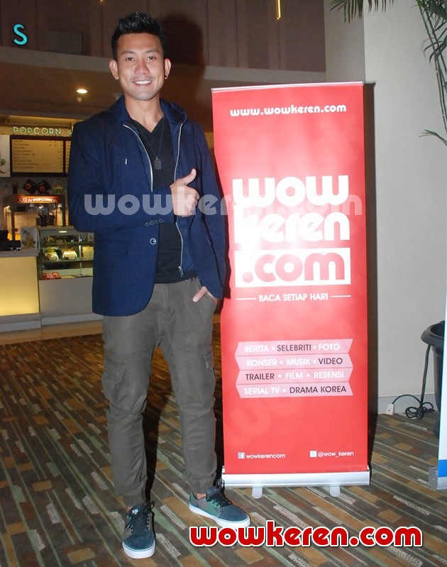 Gambar Foto Denny Sumargo di Gala Premier 'Danau Hitam'