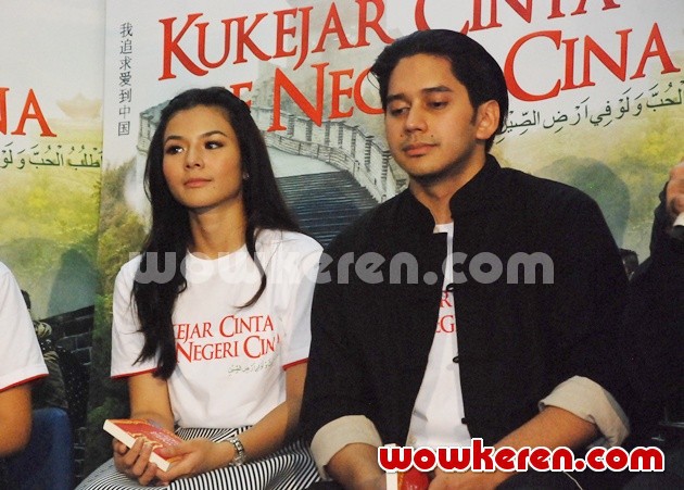 Gambar Foto Eriska Rein dan Mithu Nizar di Gala Premier 'Kukejar Cinta ke Negeri Cina'