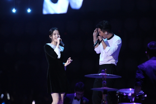 Gambar Foto Duet IU dan Song Min Ho Winner Meriahkan MAMA 2014