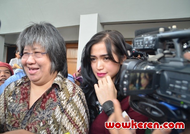 Gambar Foto Jessica Iskandar Jalani Sidang Pembatalan Nikah