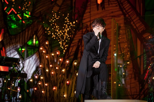 Gambar Foto Seo Taiji Saat Tampil di SBS Gayo Daejun 2014