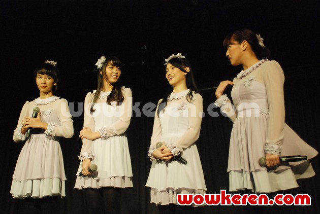 Gambar Foto Beby, Ve, Melody dan Haruka JKT48 Saat Launching Single 'Angin Sedang Berhembus'