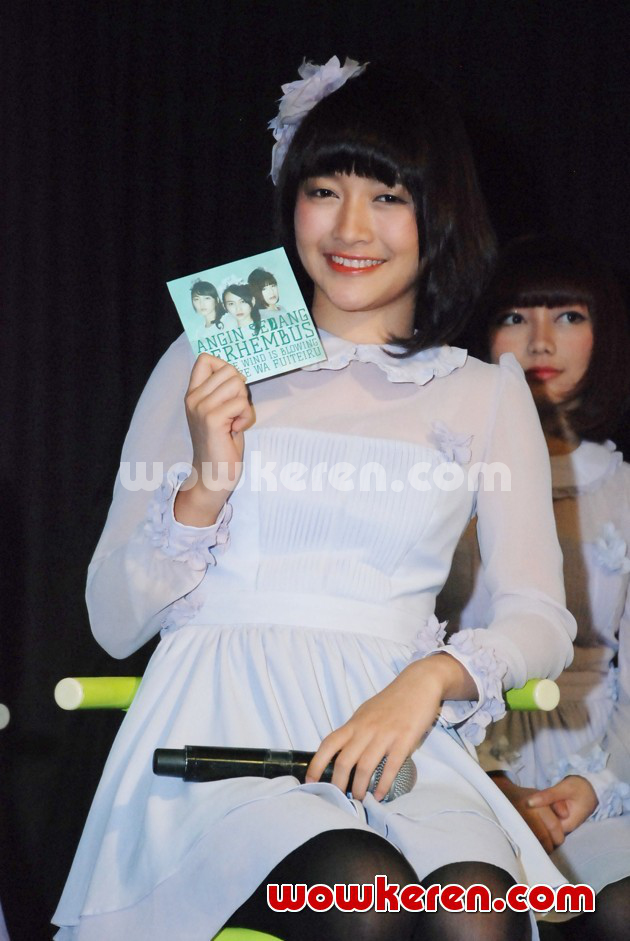 Gambar Foto Kinal JKT48 Saat Launching Single 'Angin Sedang Berhembus'
