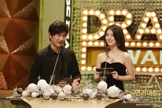 Gambar Foto Ahn Nae Sang dan Suzy miss A di MBC Drama Awards 2014
