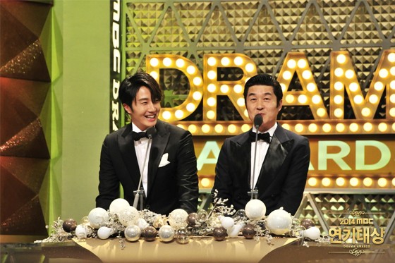 Gambar Foto Jung Il Woo dan Kim Sang Joong di MBC Drama Awards 2014