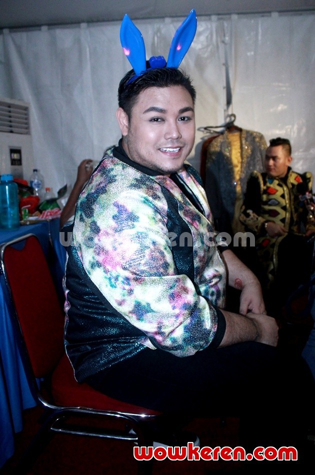 Gambar Foto Ivan Gunawan di Acara 'D'Goyang 2015'