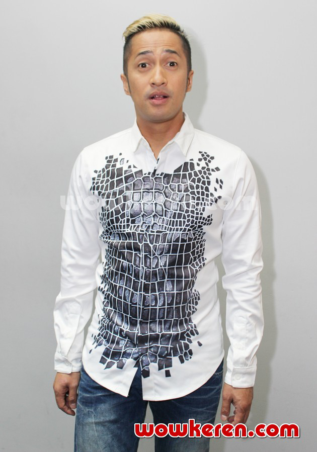 Gambar Foto Irfan Hakim di Jumpa Pers HUT Indosiar ke-20