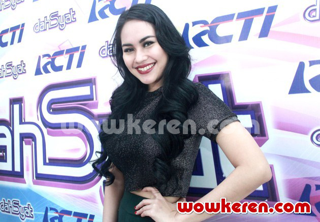 Gambar Foto Kartika Putri Ditemui Seusai Mengisi Acara 'Dahsyat'