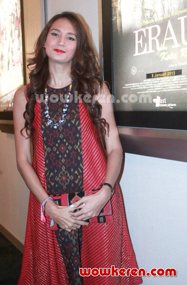 Gambar Foto Nadine Chandrawinata di Jumpa Pers Film 'Erau Kota Raja'