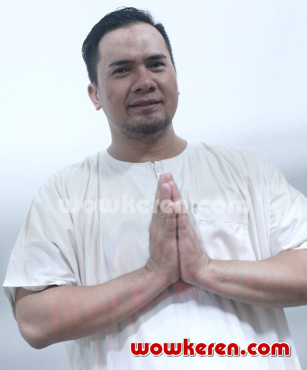 Gambar Foto Saiful Jamil Ditemui Seusai Mengisi Acara 'Duo Pedang'