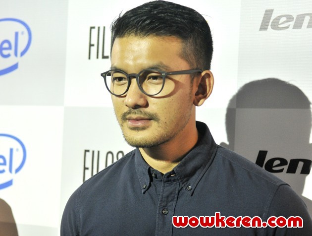Gambar Foto Rio Dewanto di Jumpa Pers Film 'Filosofi Kopi'