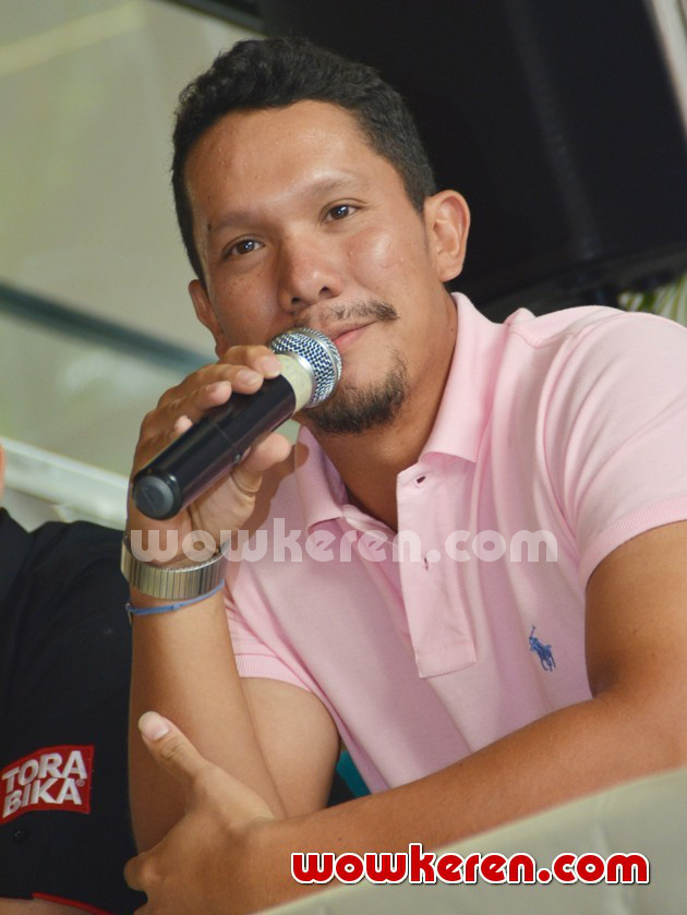 Gambar Foto Angga Maliq & D' Essentials di Syukuran Film 'Filosofi Kopi'