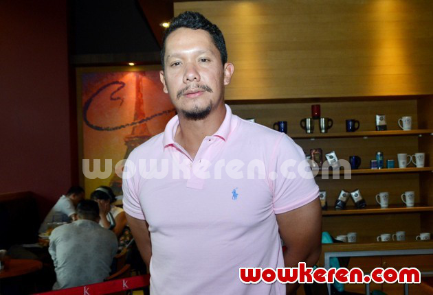 Gambar Foto Angga Maliq & D' Essentials di Syukuran Film 'Filosofi Kopi'