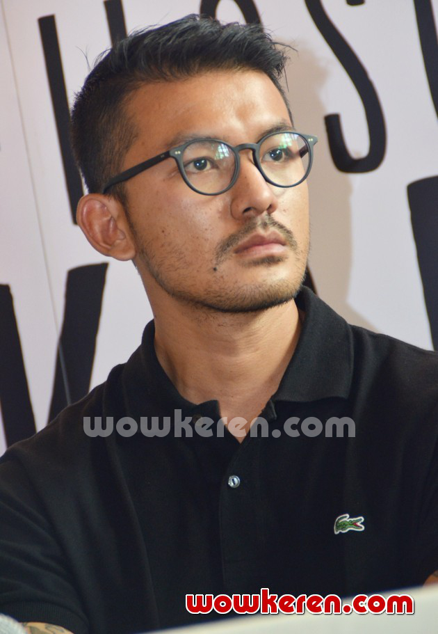 Gambar Foto Rio Dewanto di Syukuran Film 'Filosofi Kopi'
