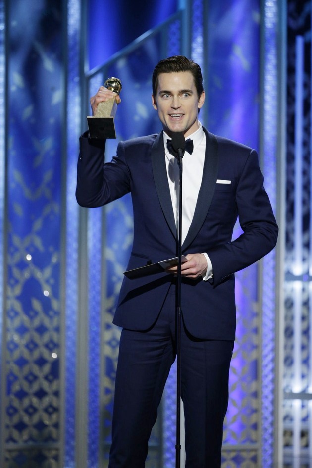 Gambar Foto Matthew Bomer Raih Piala Supporting Actor - Series, Miniseries, or TV movie