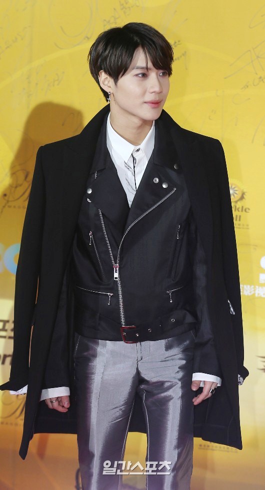 Gambar Foto Taemin SHINee di Red Carpet Golden Disk Awards 2015