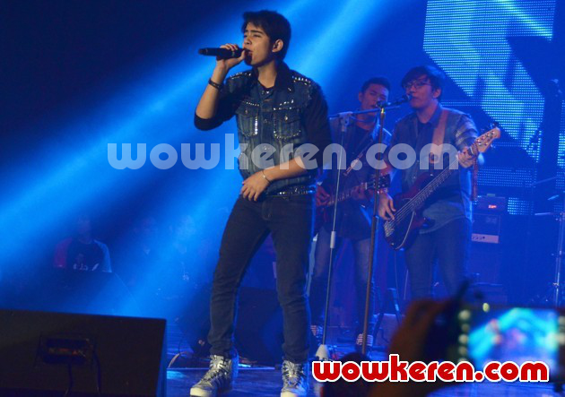Gambar Foto Aliando Saat Menggelar Konser 'The World of Aliando'
