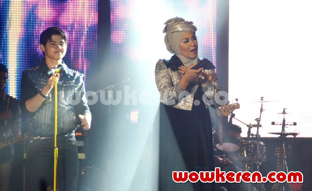Gambar Foto Budhila Tampil Meriahkan Konser 'The World of Aliando'