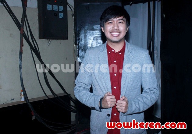 Gambar Foto Joshua Suherman Usai Mengisi Program 'Rumpi'