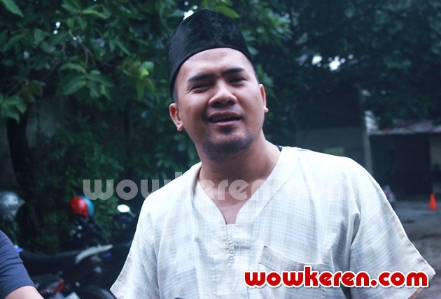 Gambar Foto Saiful Jamil Usai Mengisi Program 'Rumpi'