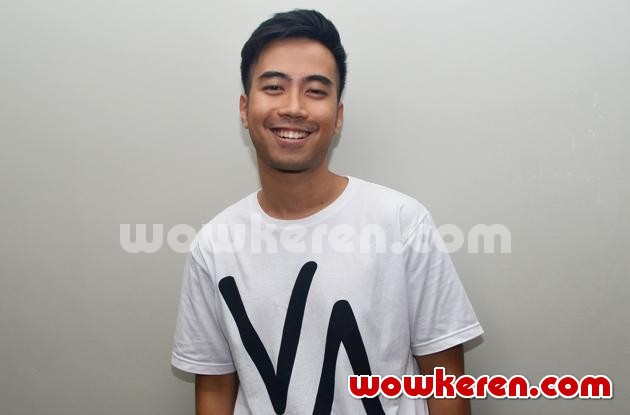 Gambar Foto Vidi Aldiano Saat Ditemui di Senopati, Jakarta Selatan