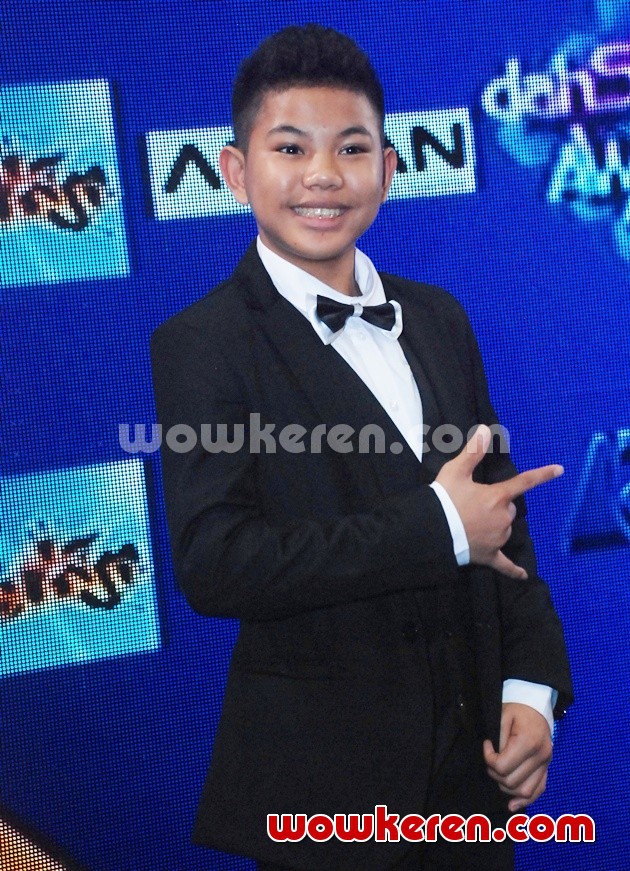 Gambar Foto Tegar Hadir di Dahsyatnya Awards 2015