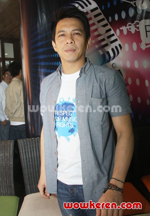 Gambar Foto Ariel NOAH di Press Conference Penegasan kepada Rumah Karaoke