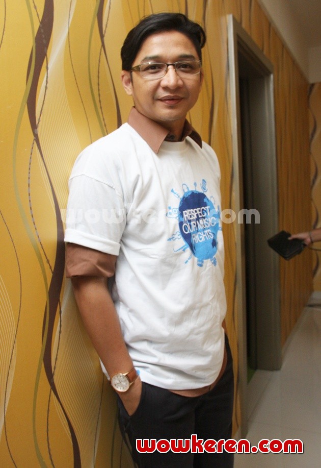 Gambar Foto Pasha Ungu di Press Conference Penegasan kepada Rumah Karaoke