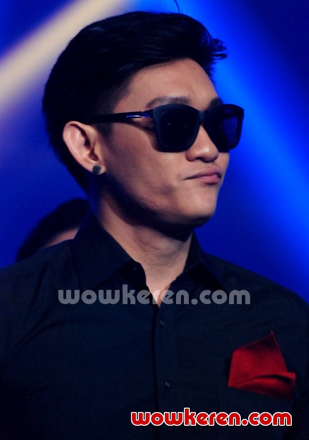 Gambar Foto Ifan Seventeen di Konser 'Rebel, Love, Rock and Roll'