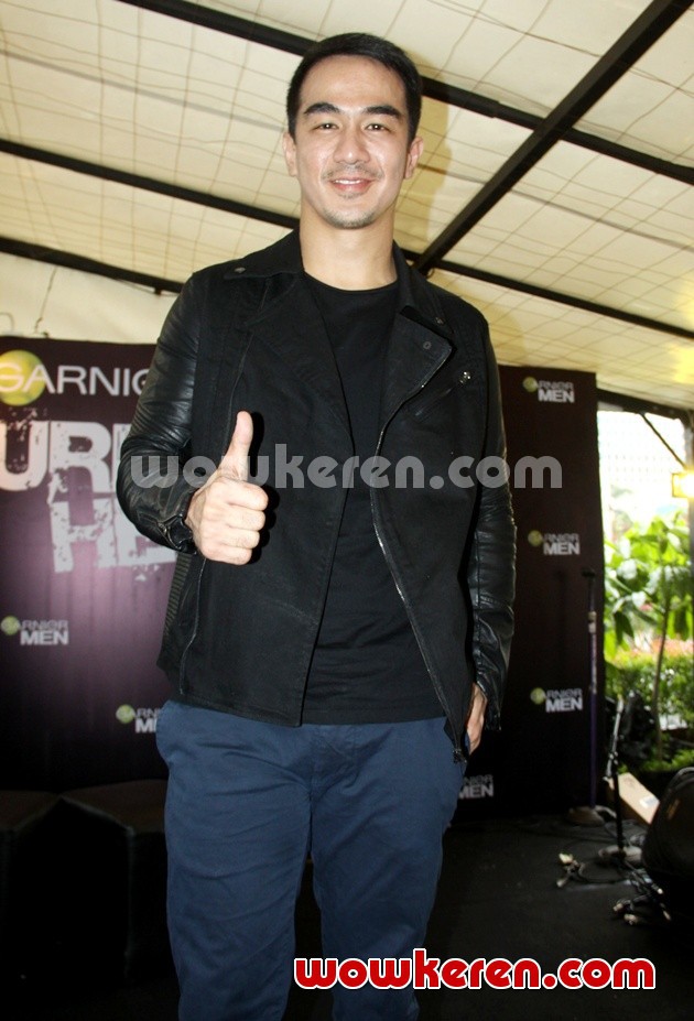Gambar Foto Joe Taslim di Konferensi Pers Kampanye Garnier Urban Hero