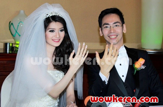 Gambar Foto Olivia Pramaisella dan Baron Respati Resmi Menjadi Suami-Istri
