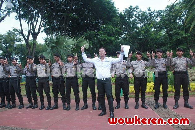 Gambar Foto Vicky Prasetyo Turut Serta dalam Aksi Damai KPK & Polri