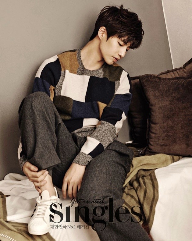 Gambar Foto Song Jae Rim di Majalah Singles Februari 2015