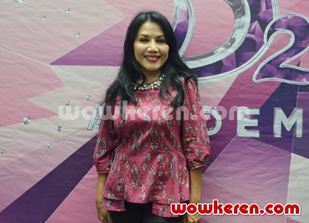 Gambar Foto Rita Sugiarto Hadiri Konferensi Pers 'D'Academy' Season 2