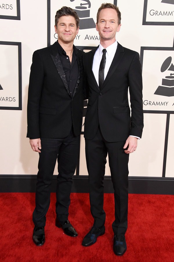 Gambar Foto David Burtka dan Neil Patrick Harris di Red Carpet Grammy Awards 2015