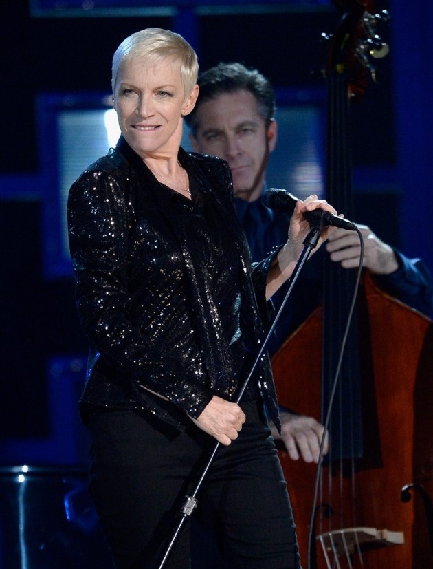 Gambar Foto Penampilan Annie Lenox di Grammy Awards 2015