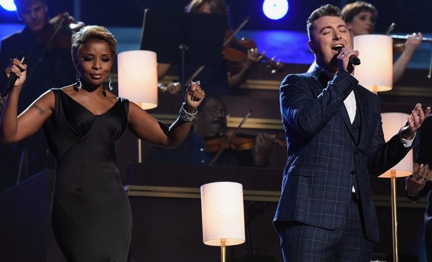 Gambar Foto Duet Mary J. Blige dan Sam Smith Nyanyikan Lagu 'Stay With Me'