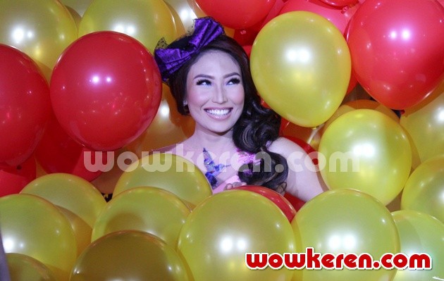 Gambar Foto Ayu Dewi Syuting Video Klip 'Hati yang Tepat'