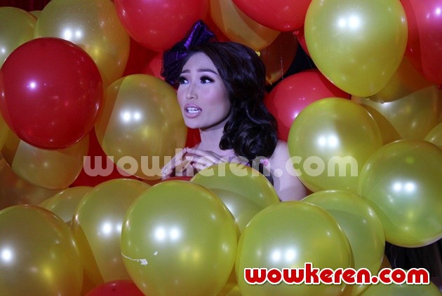 Gambar Foto Ayu Dewi Syuting Video Klip 'Hati yang Tepat'