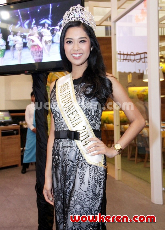 Foto Maria Rahajeng di Jumpa Pers Penyambutan Miss World 2014