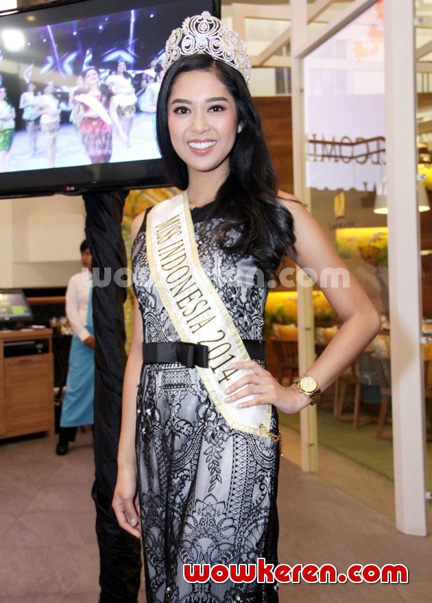 Gambar Foto Maria Rahajeng di Jumpa Pers Penyambutan Miss World 2014