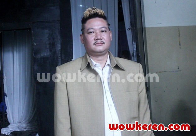 Gambar Foto Ki Kusumo Usai Syuting Program 'Rumpi'