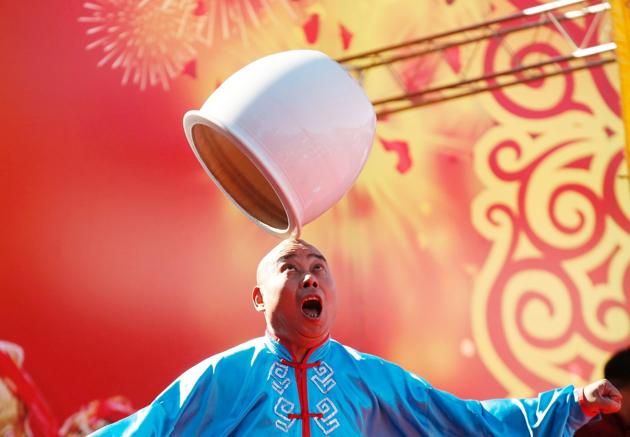 Gambar Foto Atraksi Penari di Perayaan Imlek 2015 Beijing