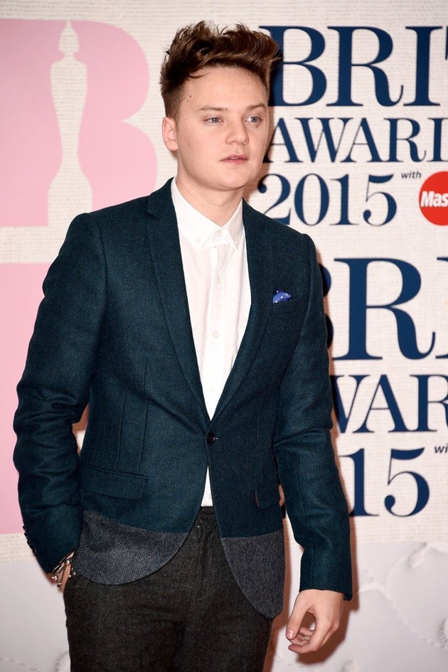 Gambar Foto Conor Maynard di Red Carpet BRIT Awards 2015